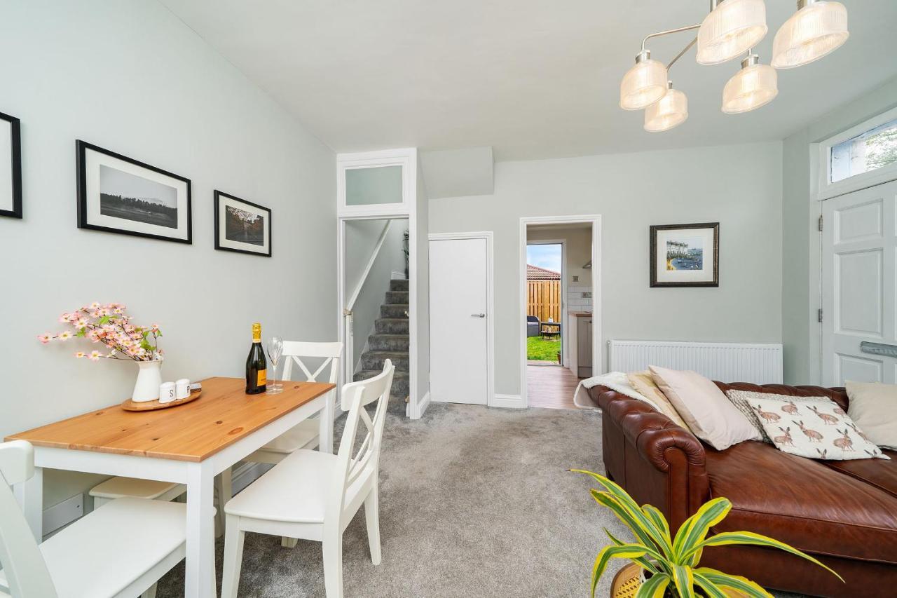 Robins Nest Cottage Blairgowrie and Rattray ภายนอก รูปภาพ